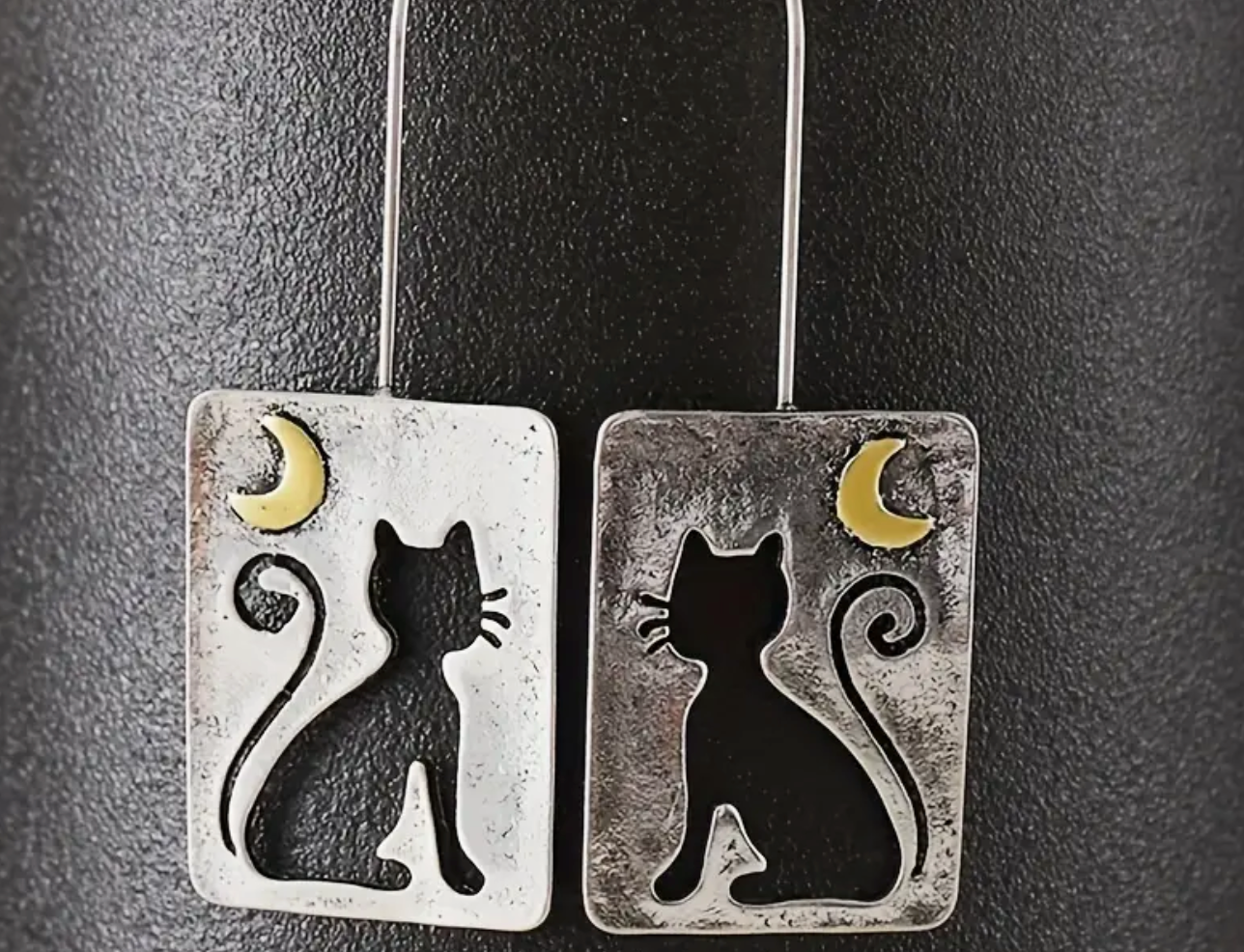 Cat Cut Out Earrings