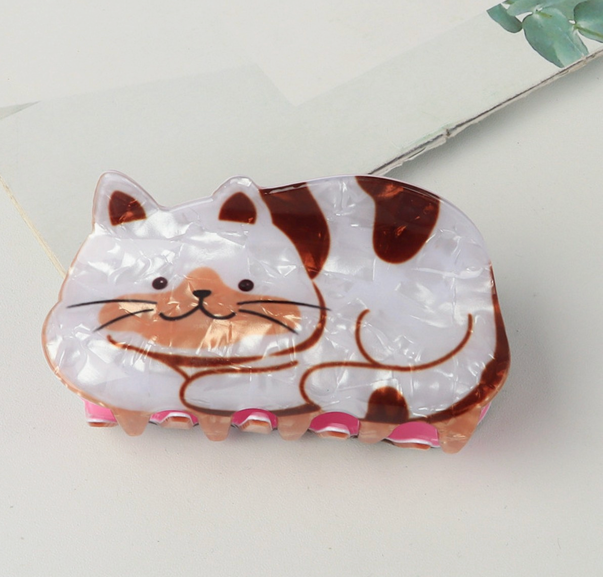 White/Brown cat Hair Clip