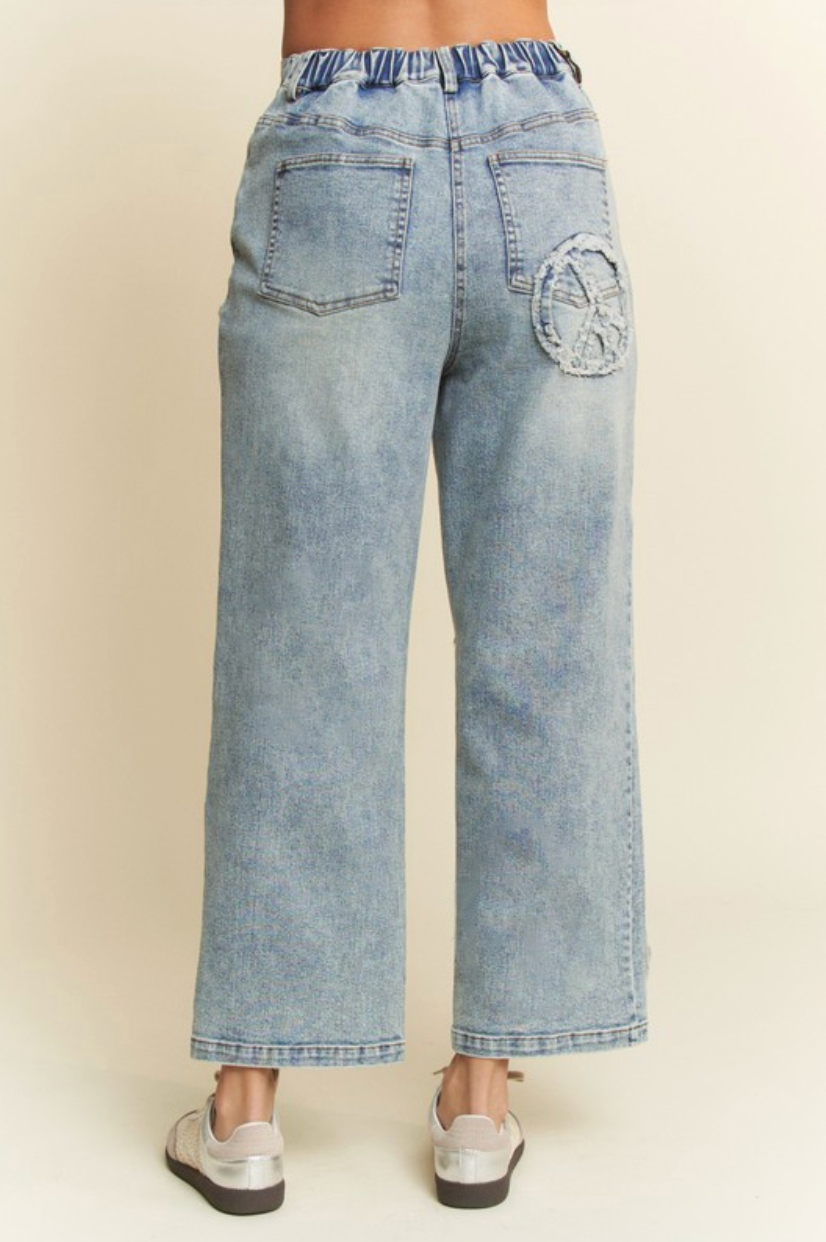 Davi & Dani Peace Sign Cropped Jean