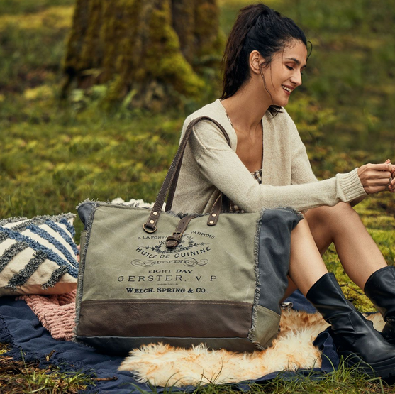 Myra Cafe au Lait Weekender